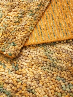 Shaggy beige/green (New Zealand wool)