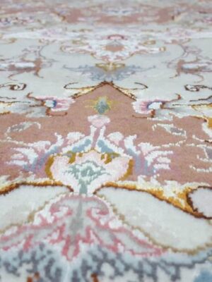 Tabriz apricot capret