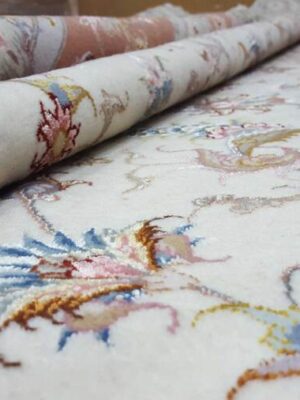 Tabriz apricot capret