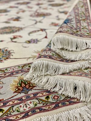 Machine-made Tabriz Pomegranate rug additional photo